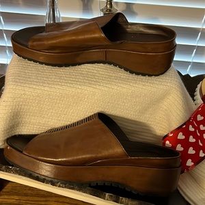 Coke Hannah leather slide Sandler very comfy